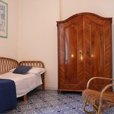 Villa Del Melograno Patti Kültér fotó