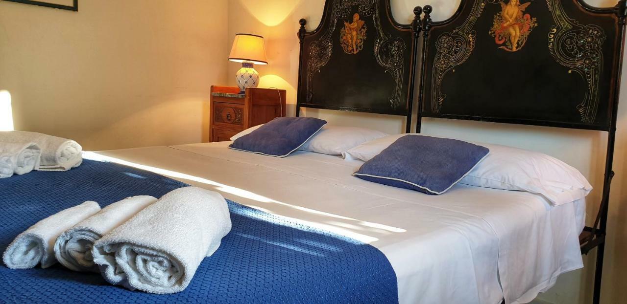 Villa Del Melograno Patti Kültér fotó