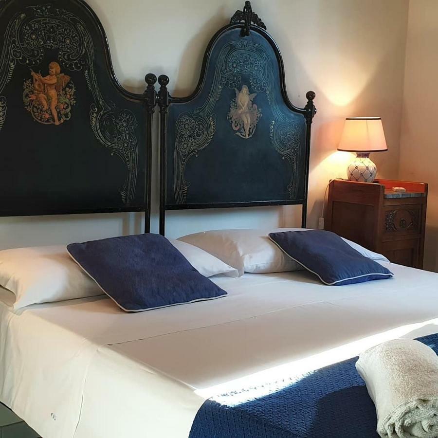 Villa Del Melograno Patti Kültér fotó