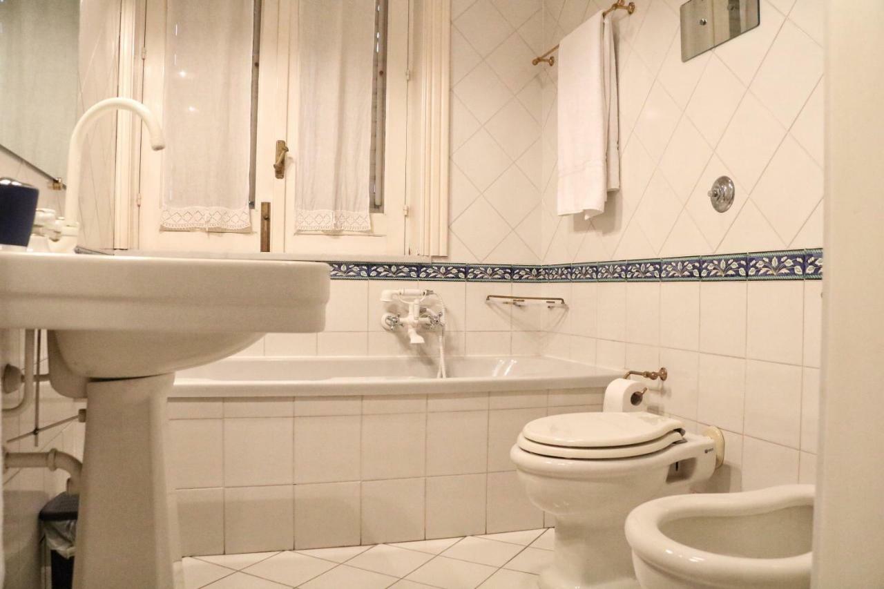 Villa Del Melograno Patti Kültér fotó